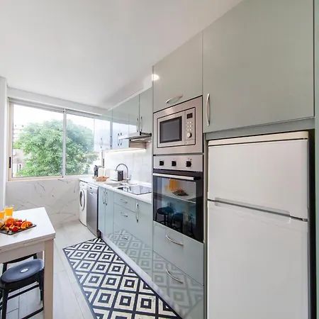 Apartment Charming 1-bed W A C, Wifi