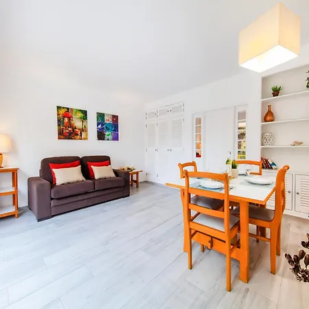 Charming 1-bed W A C, Wifi Quarteira