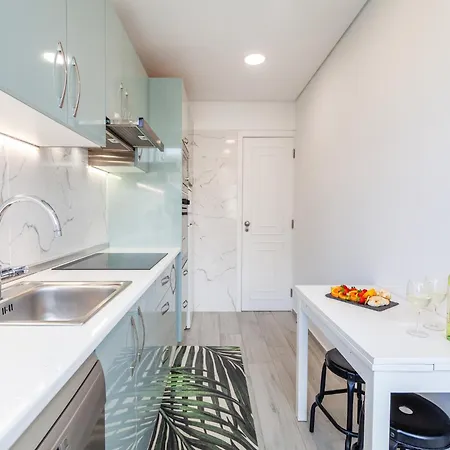Charming 1-bed W A C, Wifi Quarteira