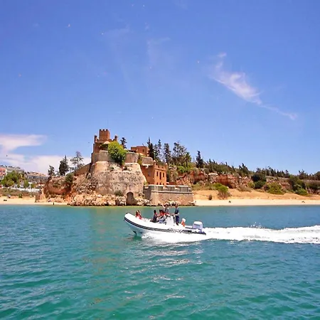 Charming 1-bed W A C, Wifi Apartament Quarteira
