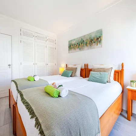 Charming 1-bed W A C, Wifi