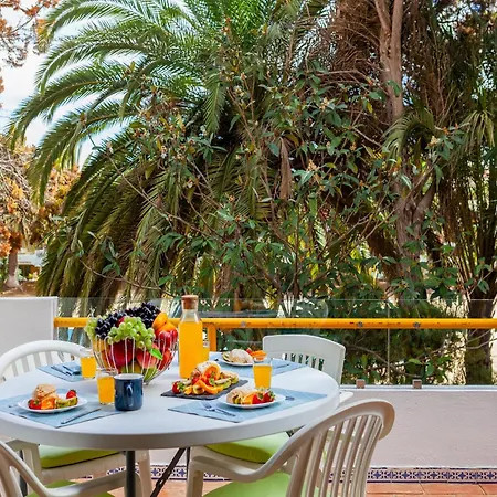 Apartment Charming 1-bed W A C, Wifi